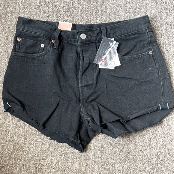 Levi’s Women’s 501 Shorts - Picture 1 of 3